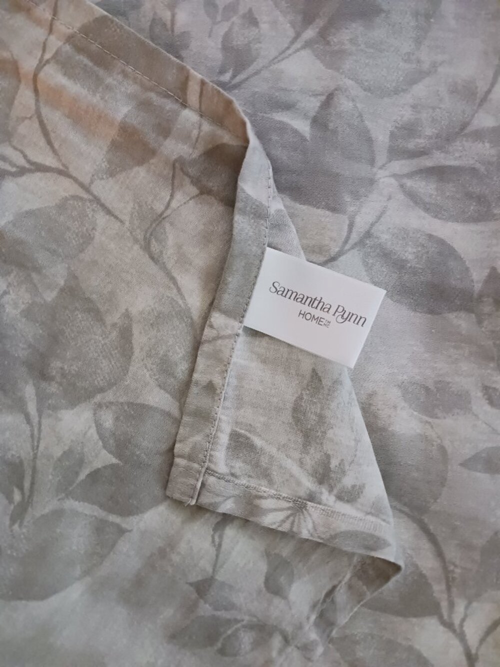 Samantha Pynn Queen Size Flat Sheet Floral Pattern Light Grey 100% Cotton